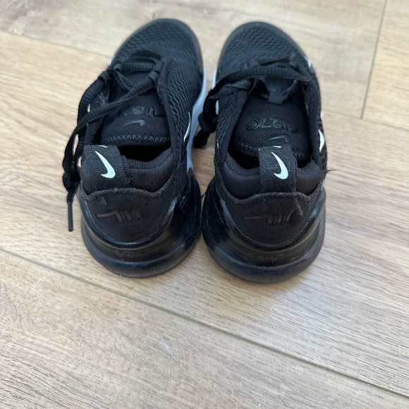 Nike - Kids Air Max 270 - size 12c - black - good used condition - Picture 4 of 8